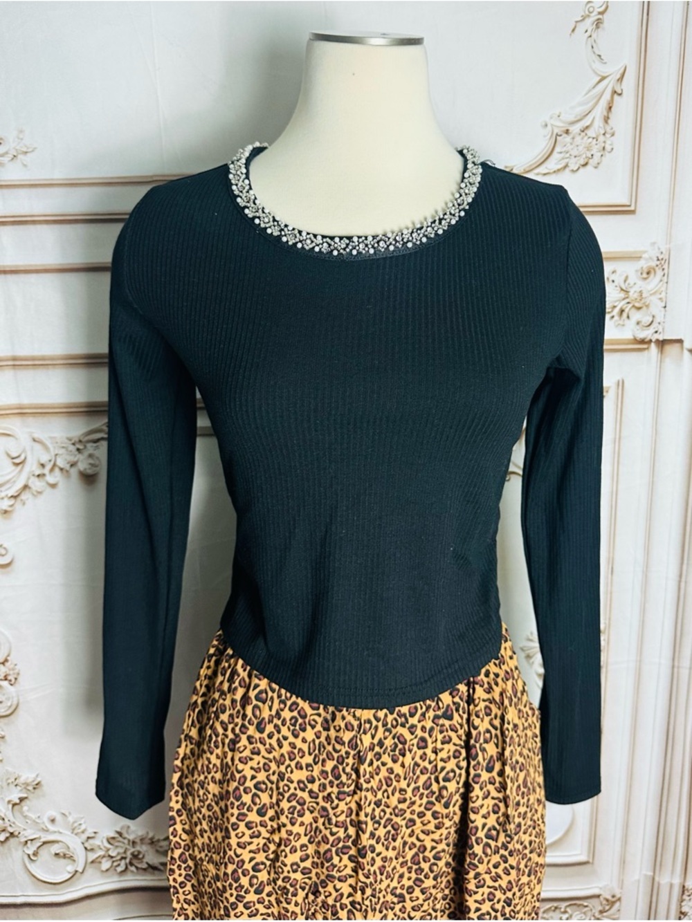 Black Ribbed Long-Sleeve Top - Picture 2 of 8